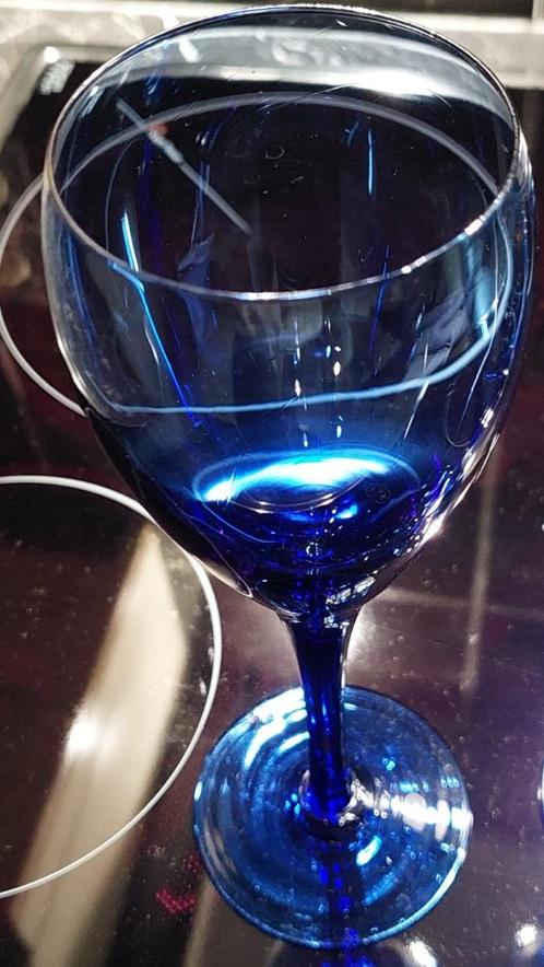 verres  bleues vintage, Collections, Verres & Petits Verres, Comme neuf, Autres types, Enlèvement ou Envoi