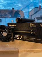 Micro Shure SM57 + XLR male femelle + pied réglable, Musique & Instruments, Enlèvement ou Envoi, Comme neuf