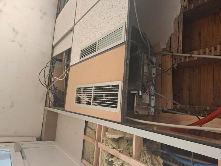 Verwarmingsblazer in plafond Rhoss clima evolution, Doe-het-zelf en Bouw, Verwarming en Radiatoren, Gebruikt, Ophalen
