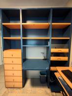 Wandmeubel. Houten donkerblauwe boekenrekken, Pin, 25 à 50 cm, 250 à 300 cm, Avec tablette(s)