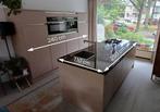 Keuken met centraal eiland, Huis en Inrichting, Ophalen, Gebruikt, Composiet, Met kookeiland