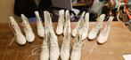 majorettes botjes , gebroken wit , plastiek, Ophalen, Wit