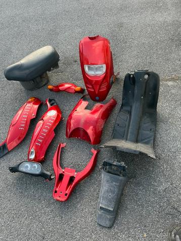 Piaggio Gilera typhoon Onderdelen kappenset LOT! beschikbaar voor biedingen