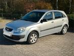Kia rio 1.4 essence avec controle et demande dimmat, Auto's, Kia, Voorwielaandrijving, Stof, Zwart, 4 cilinders