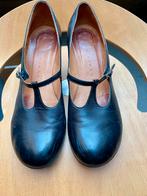 Vintage lederen schoenen - Chie Mihara, Kleding | Dames, Ophalen of Verzenden, Zo goed als nieuw, Zwart