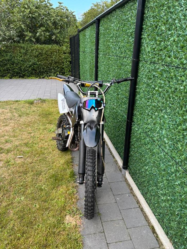 Crossmotor 140cc 13pk moet weg, Fietsen en Brommers, Brommers | Crossbrommers, Zo goed als nieuw, Overige merken, Ophalen