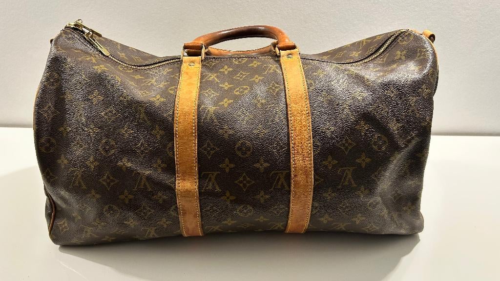 Louis Vuitton Keepall 50 bandouliere reistas, Handtassen en Accessoires, Tassen | Reistassen en Weekendtassen, Gebruikt, Bruin