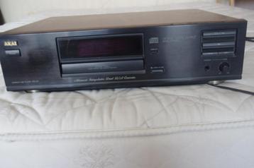 Akai compact disk player beschikbaar voor biedingen