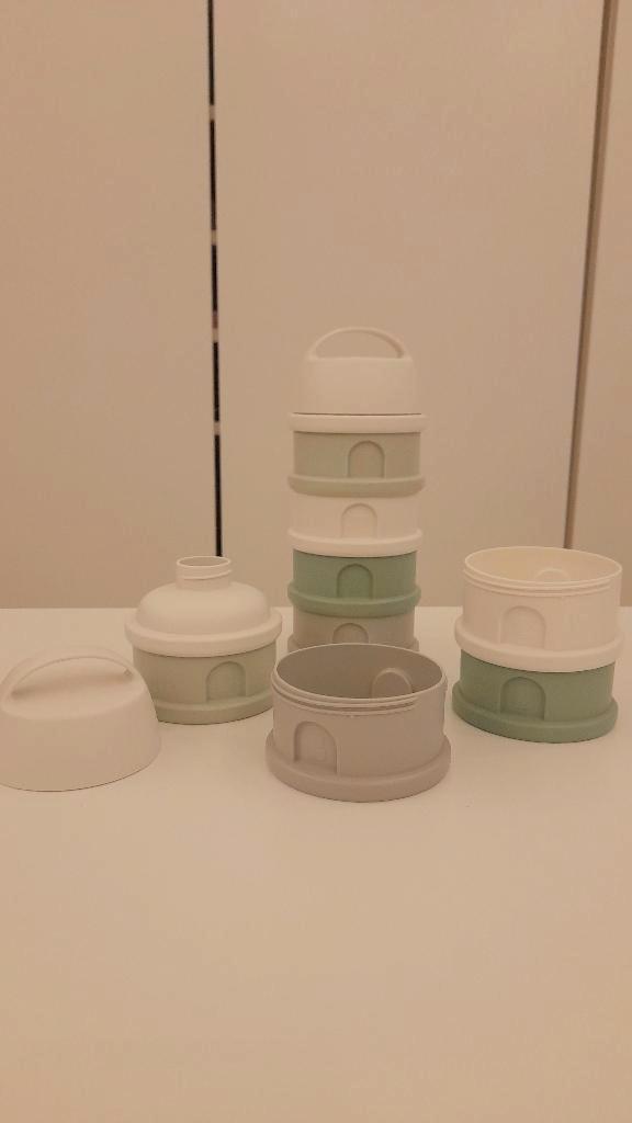Béaba Doseerdoos voor poedermelk, Enfants & Bébés, Aliments pour bébé & Accessoires, Comme neuf, Autres types, Enlèvement ou Envoi