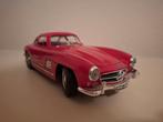 Mercedes 300sl - 1/18 scale - mint condition, Enlèvement, Comme neuf, Voiture, Burago