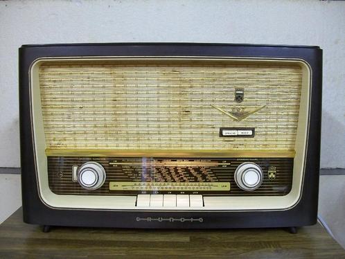 Goede oude radio GRUNDIG, Antiek en Kunst, Antiek | Tv's en Audio, Ophalen