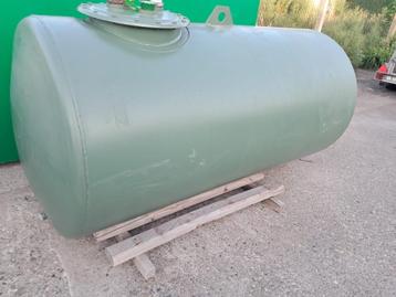 Mazouttank 1500 en 1100  liter dubbelwandig in metaal beschikbaar voor biedingen
