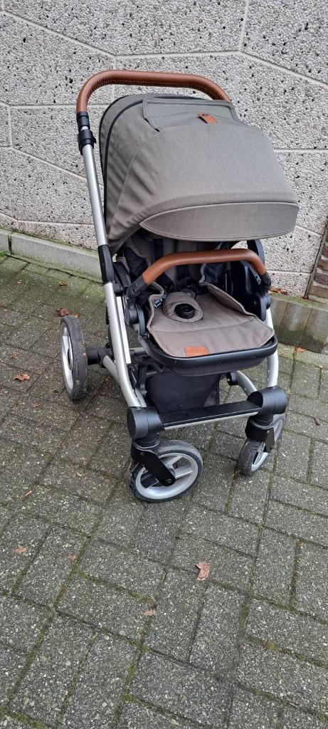Buggy Mutsy NIO, Kinderen en Baby's, Buggy's, Zo goed als nieuw, Overige merken, Regenhoes, Verstelbare rugleuning, Zonnekap, Ophalen