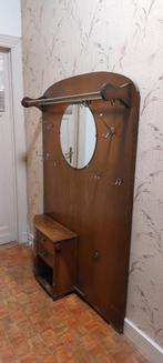 Porte manteaux, Enlèvement