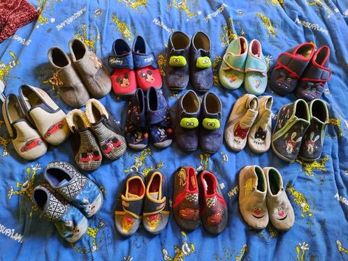 Pantoufles enfants du 23 au 30, Enfants & Bébés, Vêtements de bébé | Chaussures & Chaussettes, Utilisé, Pantoufles, Enlèvement ou Envoi