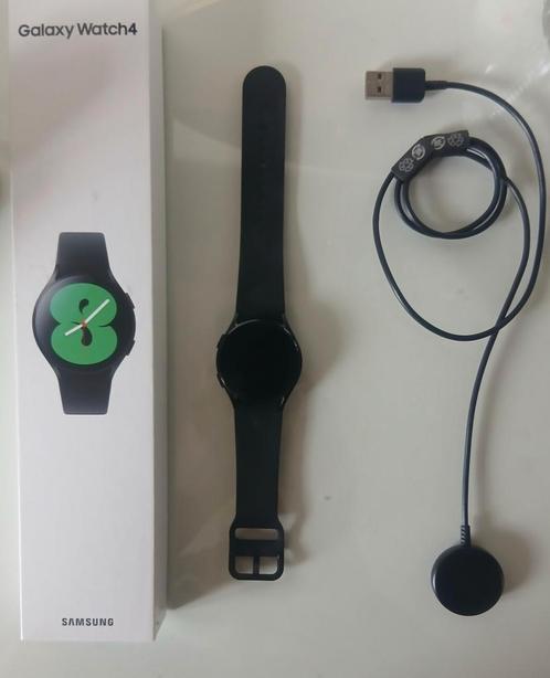 Samsung Galaxy Watch 4 - Zwart - 44mm (Nieuwstaat), Handtassen en Accessoires, Smartwatches, Zo goed als nieuw, Android, Zwart