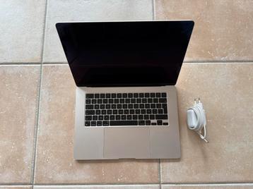 Macbook air m2 516 /8gb comme neuf beschikbaar voor biedingen