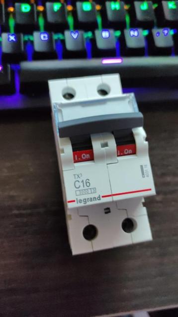Legrand zekeringen c40 en c16 tx3 - 2 polig beschikbaar voor biedingen