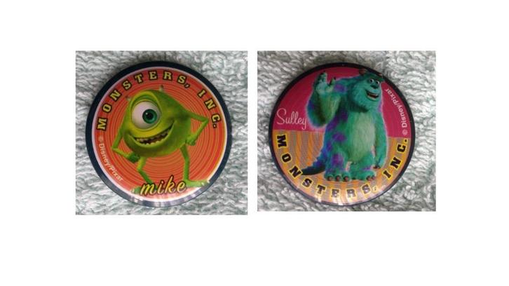 2 Buttons Monsters Inc. : Sulley / Mike ( Disney ), Verzamelen, Speldjes, Pins en Buttons, Gebruikt, Button, Figuurtje, Ophalen of Verzenden
