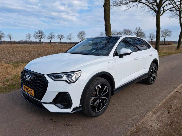 AudiQ3 Sportback S Edition | NAVI | PANO | TREKHAAK | CAMERA, Auto's, Audi, Bedrijf, Q3, ABS, Achteruitrijcamera, Adaptieve lichten