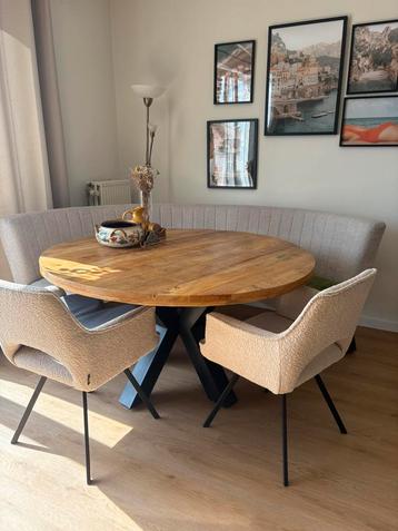 Ronde houte tafel 150cm beschikbaar voor biedingen