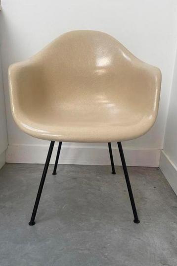 Vintage herman miller for vitra armchair beschikbaar voor biedingen