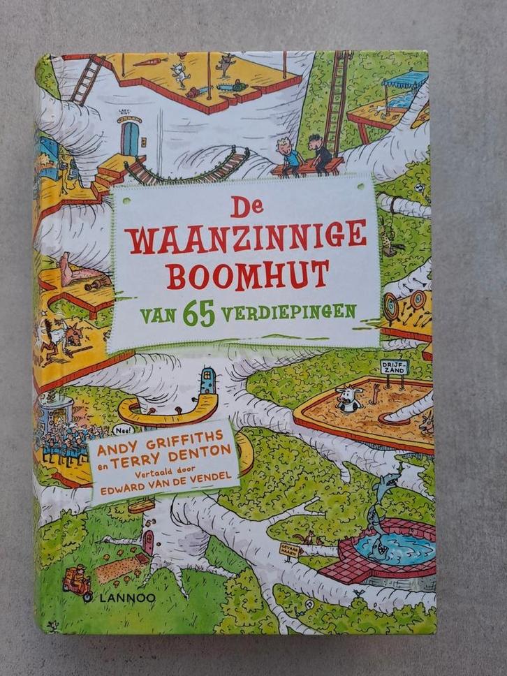 De Waanzinnige Boomhut Van 65 Verdiepingen, Boeken, Kinderboeken | Jeugd | onder 10 jaar, Zo goed als nieuw, Ophalen