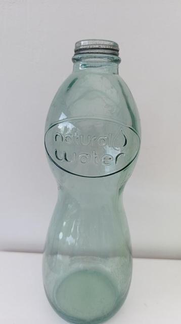 Natural Water Fles gerecycleerd glas beschikbaar voor biedingen