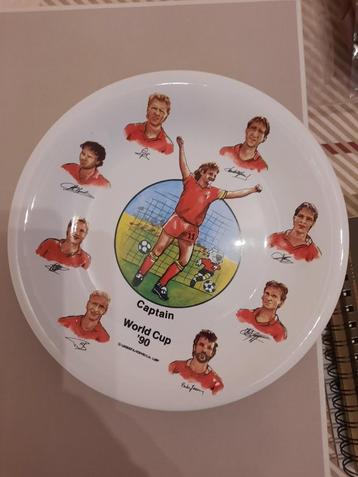 Decoratief bord met voetbalnamen World Cup 1990