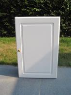 Klein wit kastje met glazen boorden - ophangkastje, Ophalen, Gebruikt