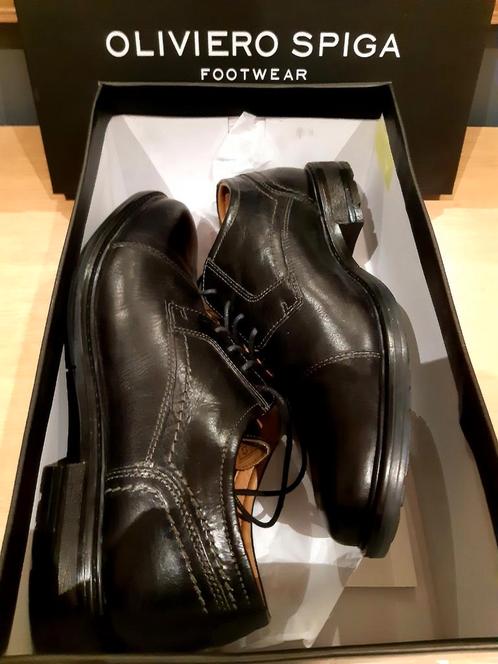 Gloednieuwe schoenen, nooit gebruikt, maat 43, Kleding | Heren, Schoenen, Zo goed als nieuw, Sandalen, Ophalen of Verzenden