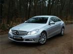 Mercedes-Benz E 200 Coupé CGI Elegance Full options 15 jaar, Auto's, Bedrijf, Handgeschakeld, Parkeersensor, Zilver of Grijs
