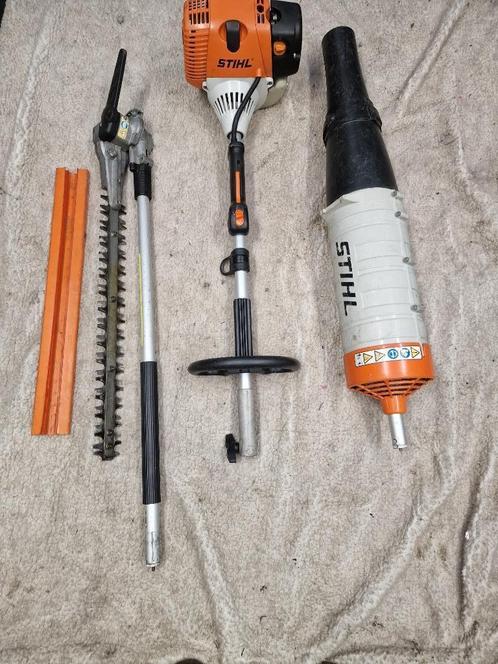 Stihl KM 130 combi , Heggenschaar , bladblazer, Tuin en Terras, Hand-tuingereedschap, Zo goed als nieuw, Ophalen