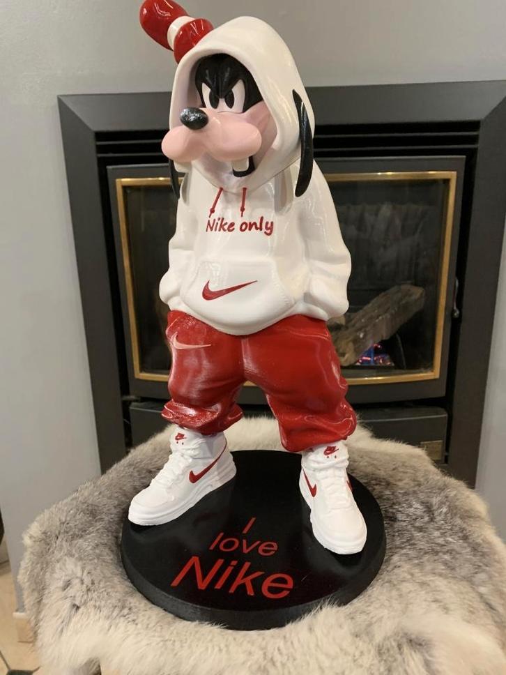 Dingo goofy Nike, Antiquités & Art, Art | Objets design, Enlèvement ou Envoi