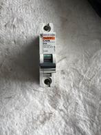 Disjoncteurs Merlin Gerin, Enlèvement, Comme neuf