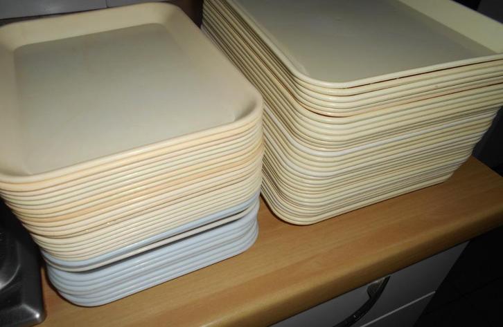 HORECA BOULANGERIE TRAITEUR 60 PLATEAUX ALIMENTAIRES, Zakelijke goederen, Horeca | Overige, Ophalen