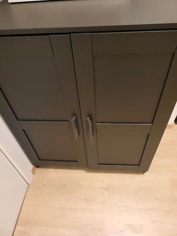 2 zeer goede kasten geen schade  beschikbaar voor biedingen