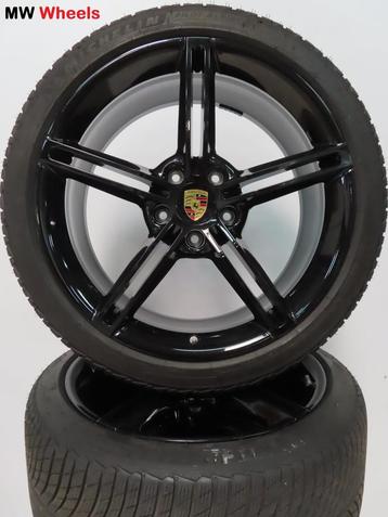 Porsche Taycan 21 inch velgen Mission E met winterbanden beschikbaar voor biedingen