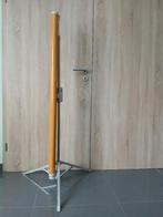 Ecran rétractable et table de projection., Enlèvement ou Envoi, Comme neuf