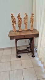 Beeldjes en oude naaimachine, Ophalen