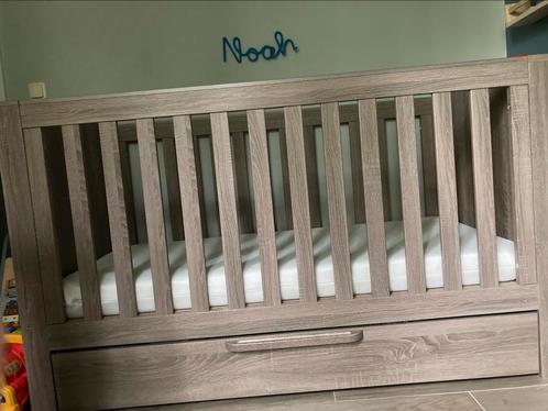 Kinderbed - amper gebruikt, Kinderen en Baby's, Kinderkamer | Bedden, Zo goed als nieuw, Matras, Ophalen