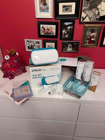 Circut Joy starter pak met 60 pennen ! Factuur bijgeleverd!  disponible aux enchères