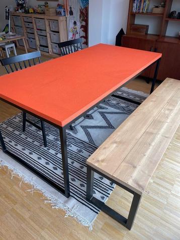Houten zitbank voor binnen beschikbaar voor biedingen