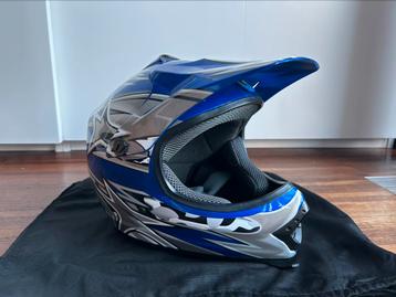Helm - maat L beschikbaar voor biedingen