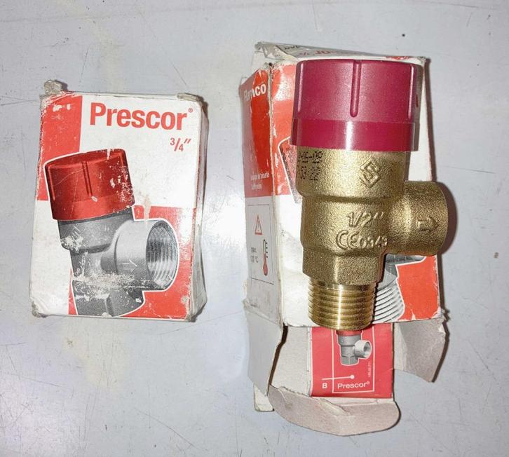 5 soupapes ou purgeurs d'airs à plongeur auto. FLAMCO, Bricolage & Construction, Thermostats, Neuf, Enlèvement ou Envoi