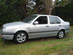 VW Vento : januari 1996 Diesel 173.000km, Auto's, Voorwielaandrijving, 4 deurs, Stof, Zwart