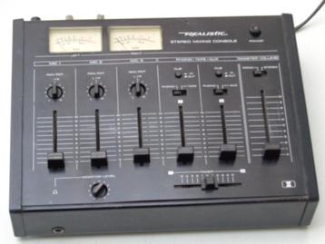 Stereo Mixing Console REALISTIC Model 32-1200  beschikbaar voor biedingen