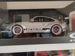 Porsche 911 RWB « Abu Dhabi » argenté/noir 1-18 GT Spirit L, Enlèvement ou Envoi, Neuf, Voiture, Autres marques