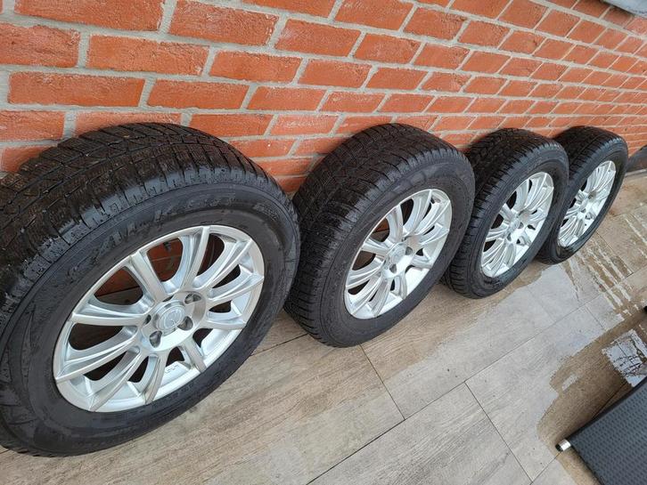 KIT de 4 pneus Hiver et Jantes alu, Auto-onderdelen, Banden en Velgen, Band(en), Winterbanden, Gebruikt, Ophalen
