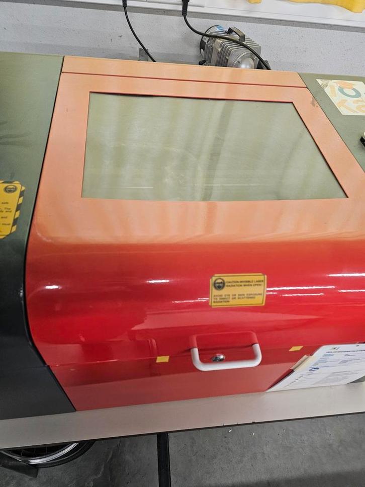 Lasercutter brm 40w., Doe-het-zelf en Bouw, Werkbanken, Gebruikt, Ophalen